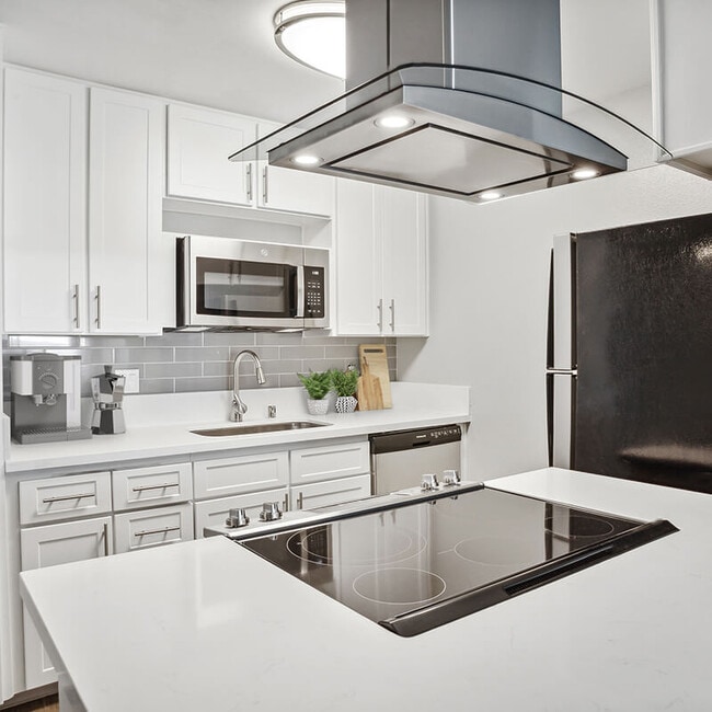 Cove La Mesa, undefined, 7400 Parkway Dr, La Mesa, CA 91942, Photo:3