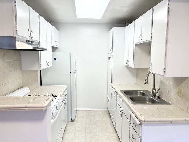11717-11725 Montana Ave, undefined, 11717-11725 Montana Ave, Los Angeles, CA 90049, Photo:3