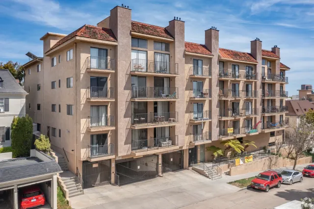 516 Glenrock Ave - Student Housing near UCLA