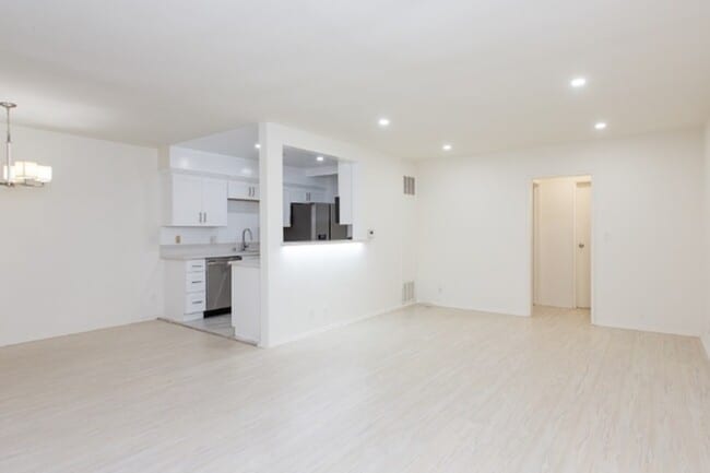 Beau Rivage Apartments, undefined, 11717 Darlington Ave, Los Angeles, CA 90049, Photo:1