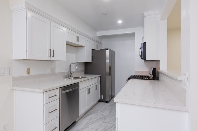 Beau Rivage Apartments, undefined, 11717 Darlington Ave, Los Angeles, CA 90049, Photo:2