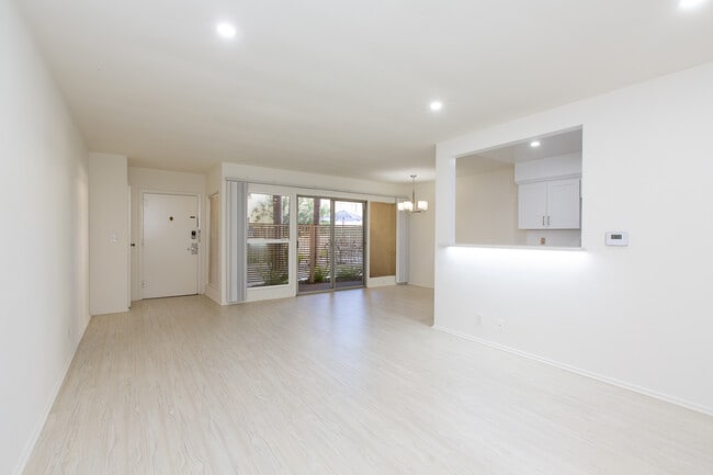 Beau Rivage Apartments, undefined, 11717 Darlington Ave, Los Angeles, CA 90049, Photo:4