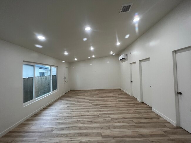2444 Chelsea Pl, undefined, 2444 Chelsea Pl, Santa Monica, CA 90404, Photo:4
