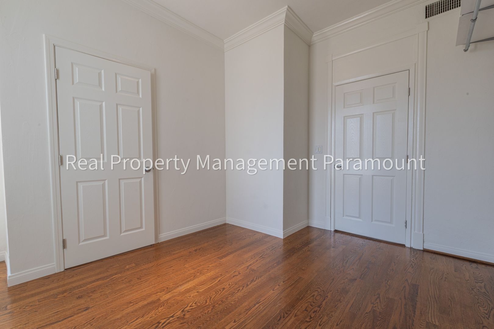 Spacious 3 Bed, 2 Bath Apartment in Beverly Glen Near UCLA, ucla, 1260 S Beverly Glen Blvd APT 206, Los Angeles, CA 90024, USA, Photo:12