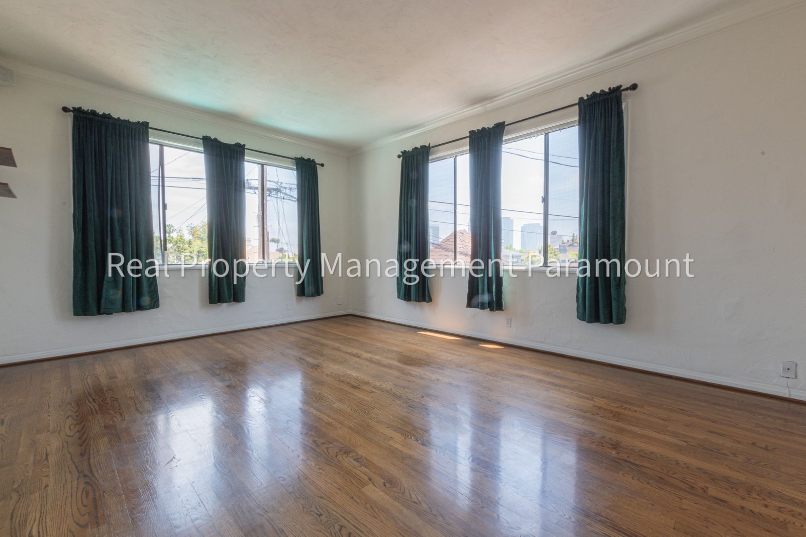 Spacious 3 Bed, 2 Bath Apartment in Beverly Glen Near UCLA, ucla, 1260 S Beverly Glen Blvd APT 206, Los Angeles, CA 90024, USA, Photo:19