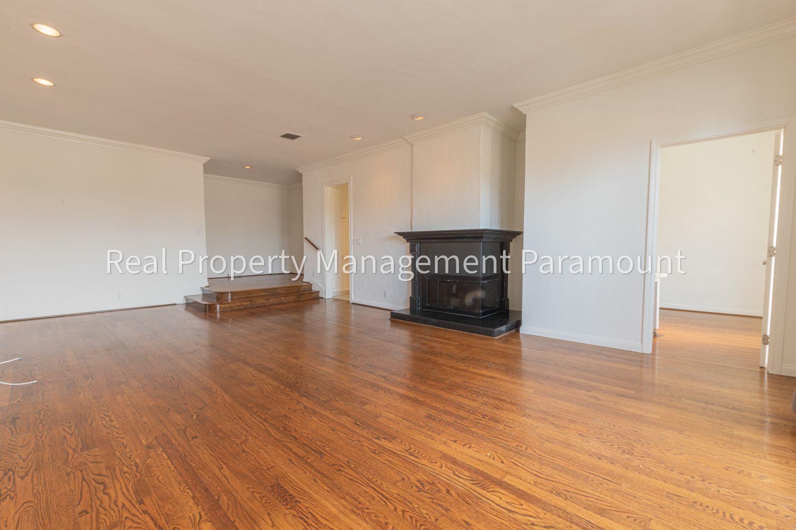 Spacious 3 Bed, 2 Bath Apartment in Beverly Glen Near UCLA, ucla, 1260 S Beverly Glen Blvd APT 206, Los Angeles, CA 90024, USA, Photo:23