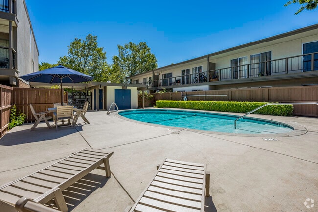 Viking Apartments, undefined, 801 D St, Davis, CA 95616, Photo:2