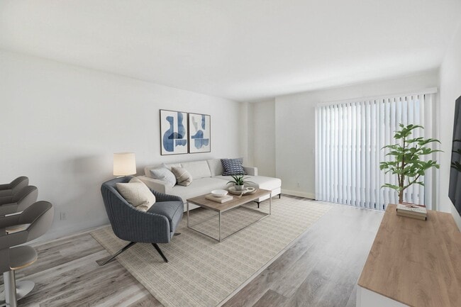 Zelzah Court, csun, 9810 Zelzah Ave, Northridge, CA 91325, Photo:3