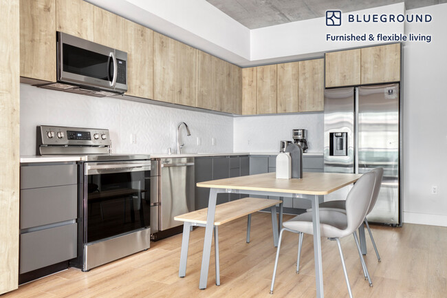 1027 Wilshire Blvd, usc, 1027 Wilshire Blvd, Los Angeles, CA 90017, USA, Photo:5