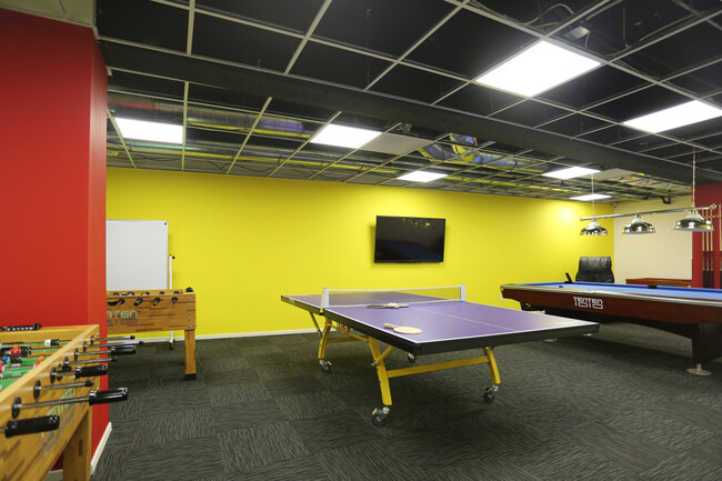 1027 Wilshire Blvd, usc, 1027 Wilshire Blvd, Los Angeles, CA 90017, USA, Photo:19