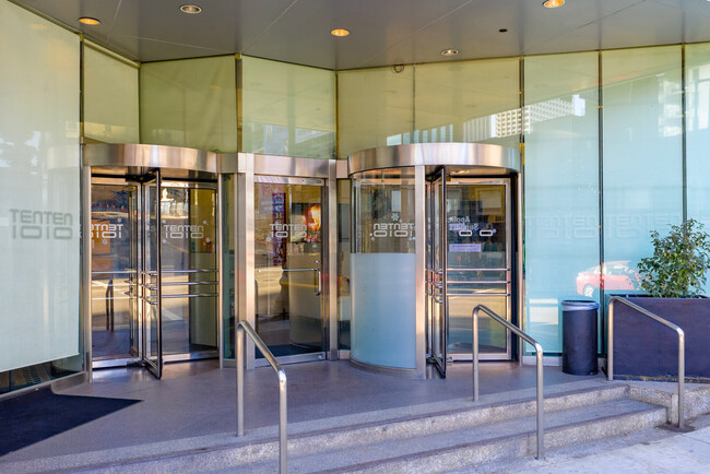 1027 Wilshire Blvd, usc, 1027 Wilshire Blvd, Los Angeles, CA 90017, USA, Photo:23