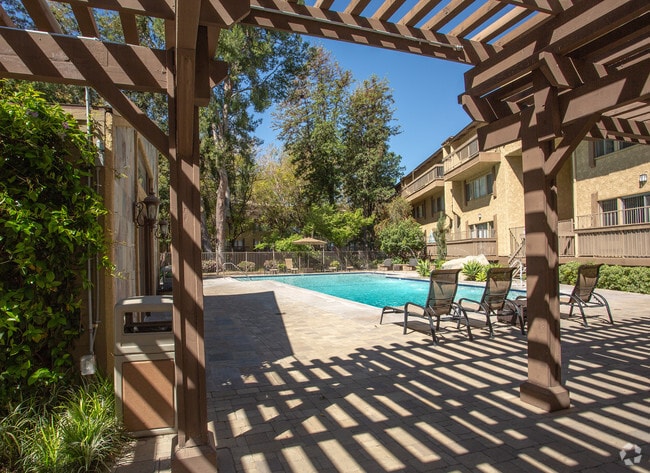 Hidden Springs Apartments, undefined, 5220 Pearblossom Dr, Riverside, CA 92507, Photo:2