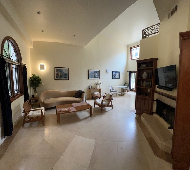 1027 10th St, undefined, 1027 10th St, Santa Monica, CA 90403, Photo:1