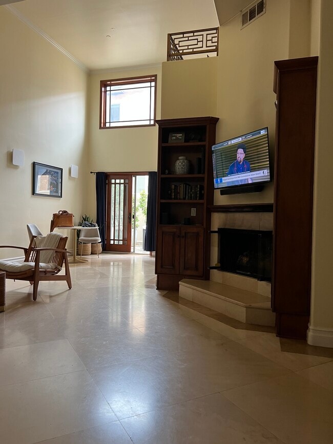 1027 10th St, undefined, 1027 10th St, Santa Monica, CA 90403, Photo:4
