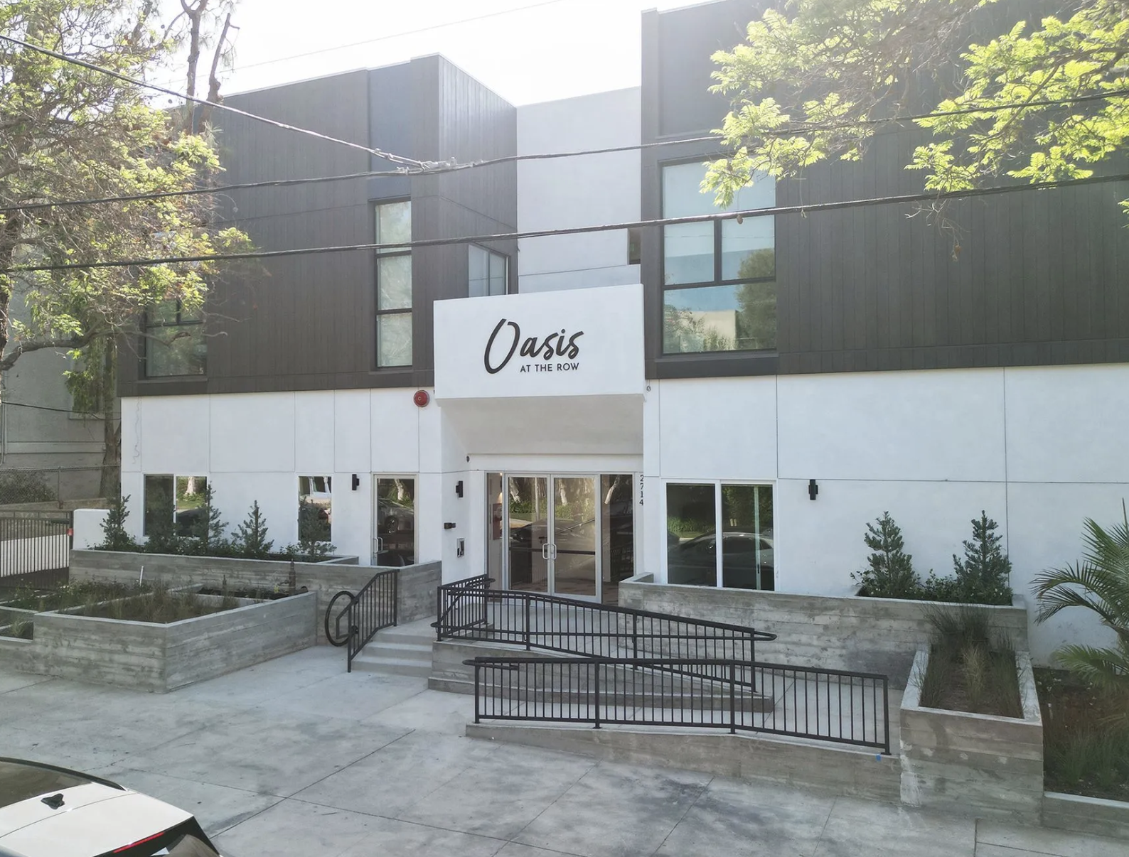 Oasis At The Row , usc, Oasis on the Row, Beta Theta Pi Fraternity, 2714 Portland St, Los Angeles, CA 90007, USA, Photo:0