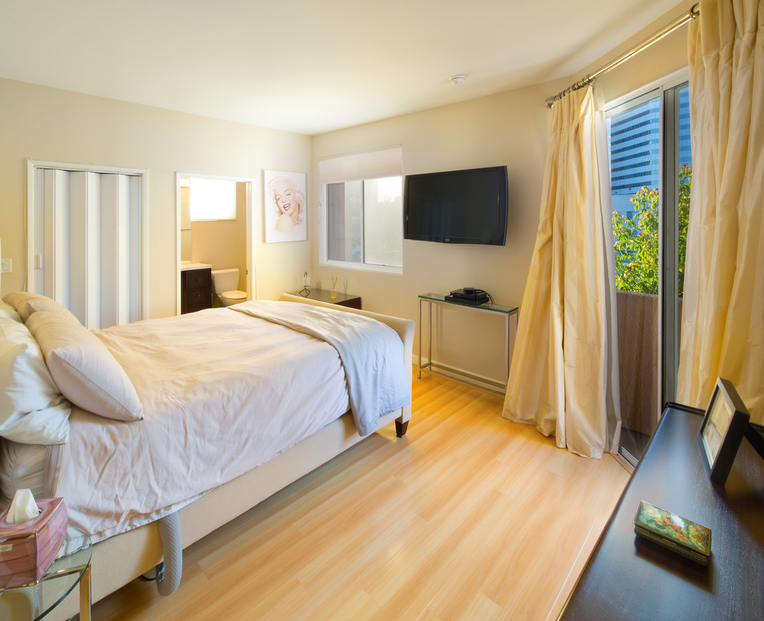 Peach Tree Court , ucla, 10910 Wellworth Ave, Los Angeles, CA 90024, USA, Photo:3