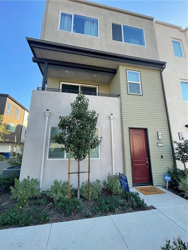 18441 W Montage Ln, csun, 18441 W Montage Ln, Northridge, CA 91325, Photo:0