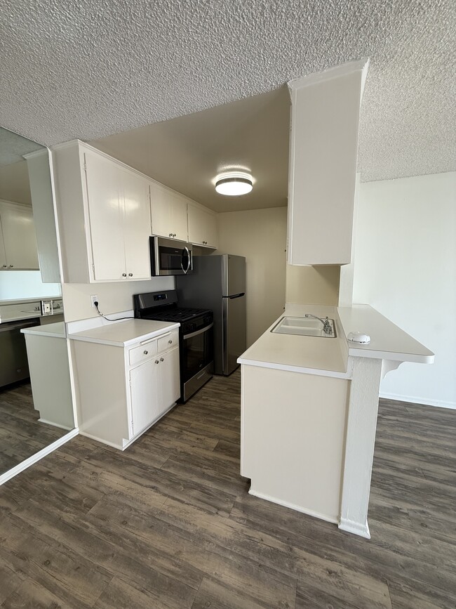 1218 McClellan Dr, undefined, 1218 McClellan Dr, Los Angeles, CA 90025, Photo:2