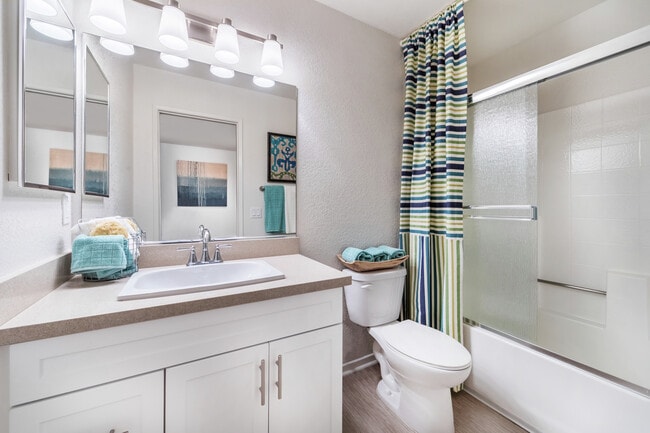 Solazzo Apartment Homes, undefined, 8506 Villa La Jolla Dr, La Jolla, CA 92037, Photo:3