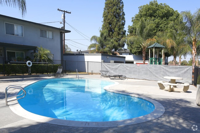 The Met Apartments, undefined, 2770 Atlanta Ave, Riverside, CA 92507, Photo:3