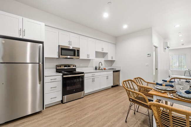 Pakeva, undefined, 5310 Adobe Falls Rd, San Diego, CA 92120, Photo:4