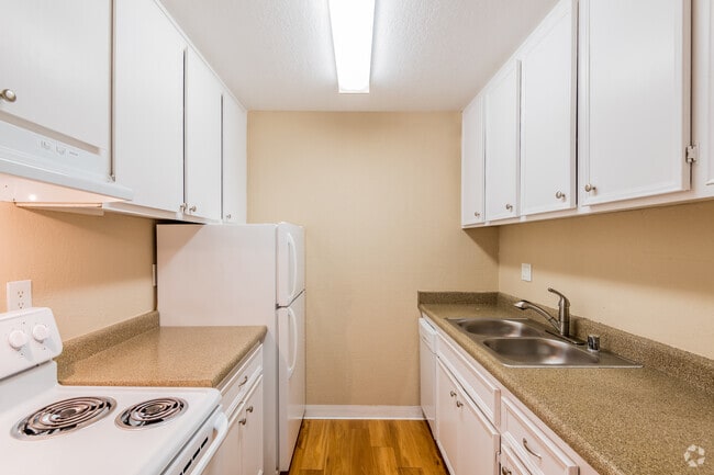The Grove at Davis, undefined, 1333 Arlington Blvd, Davis, CA 95616, Photo:4