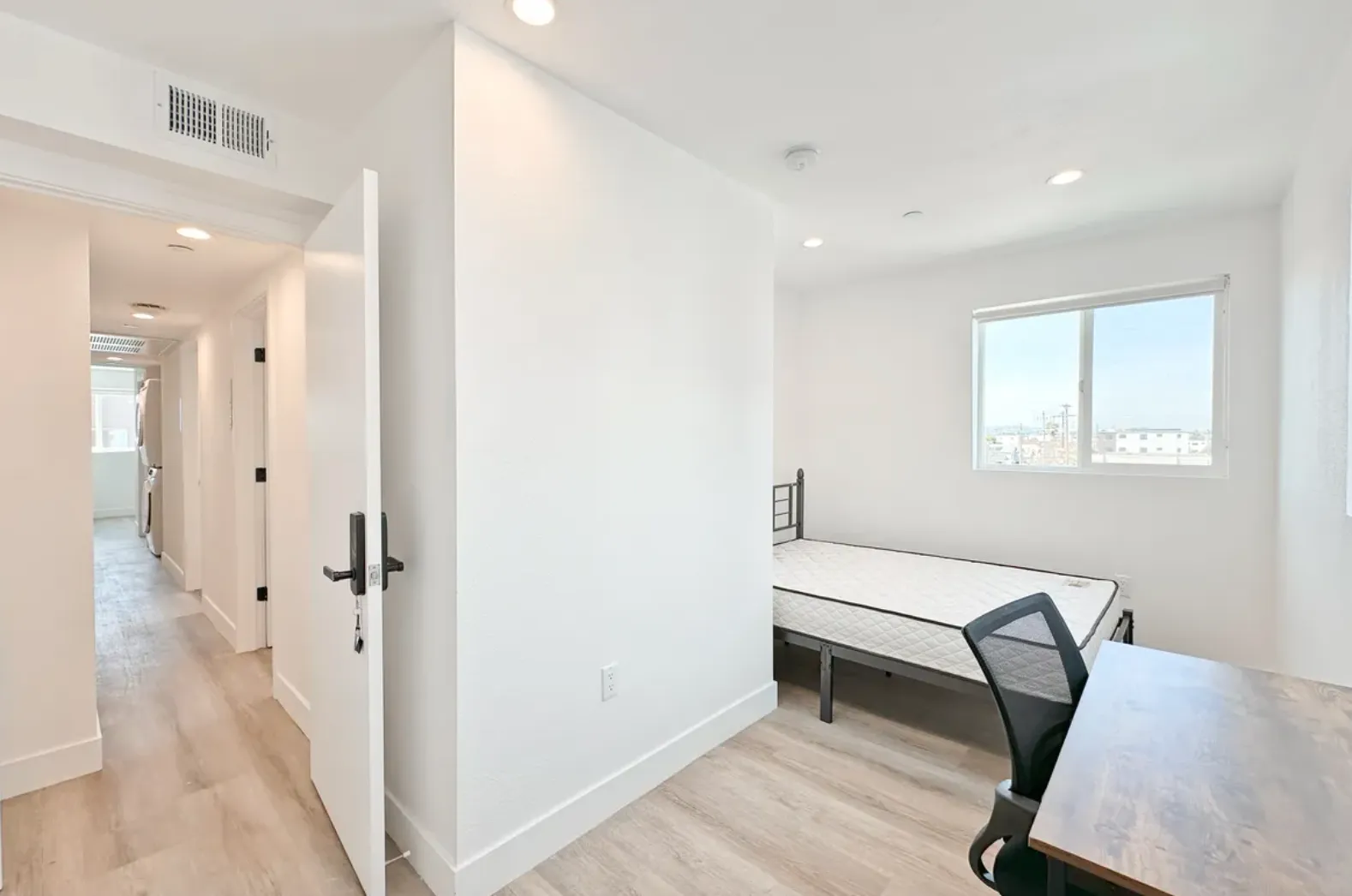 TL 1361 W 35th St, undefined, 1361 W 35th St, Los Angeles, CA 90007, USA, Photo:2