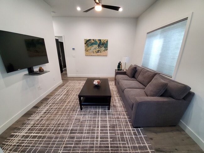 17556 Chase St, csun, 17556 Chase St, Northridge, CA 91325, United States, Photo:2