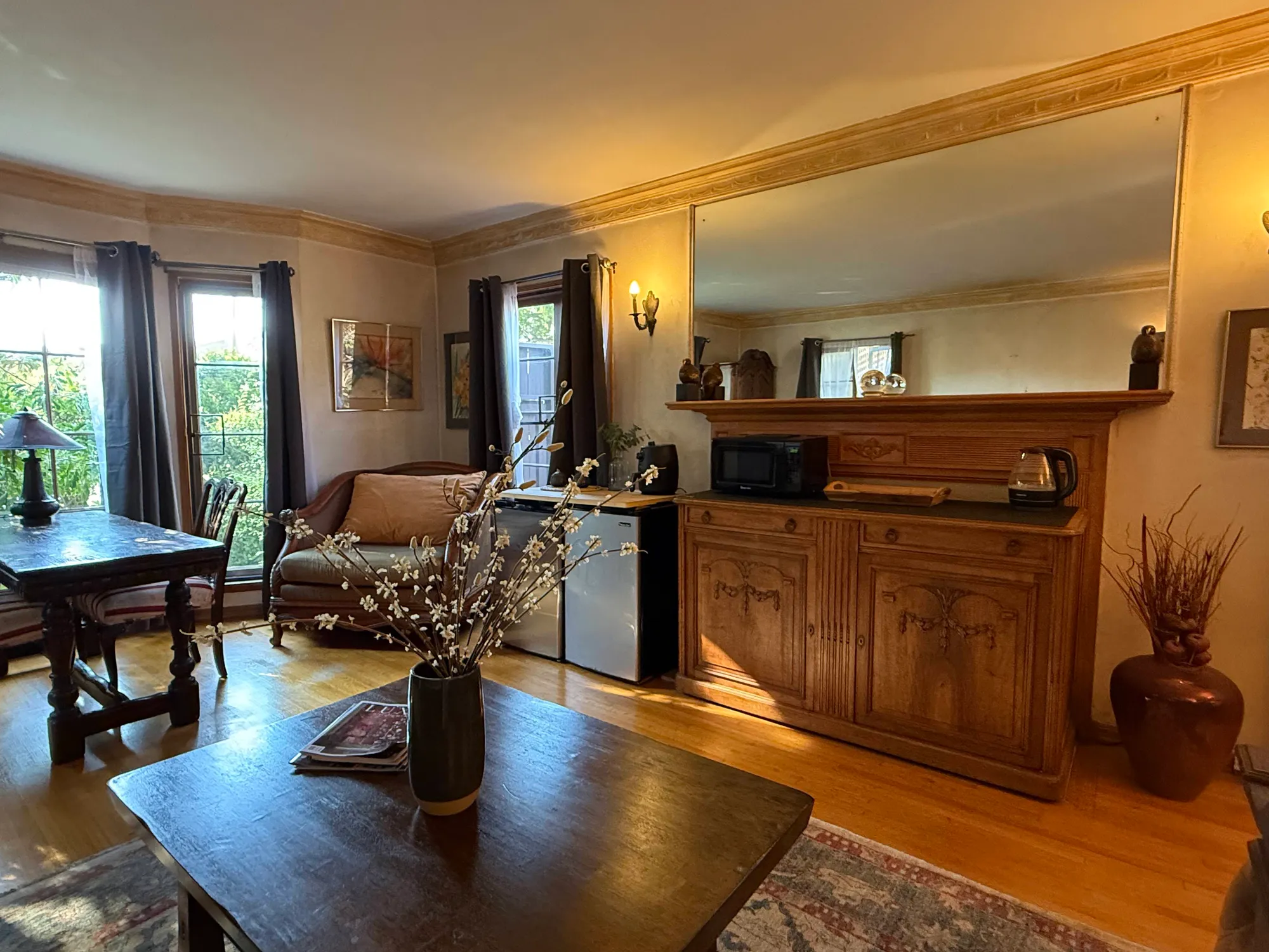 Peaceful 23′ × 16′ (320 sf) Large Private Room in Duplex, undefined, Hi Point St, Los Angeles, CA 90035, USA, Photo:6