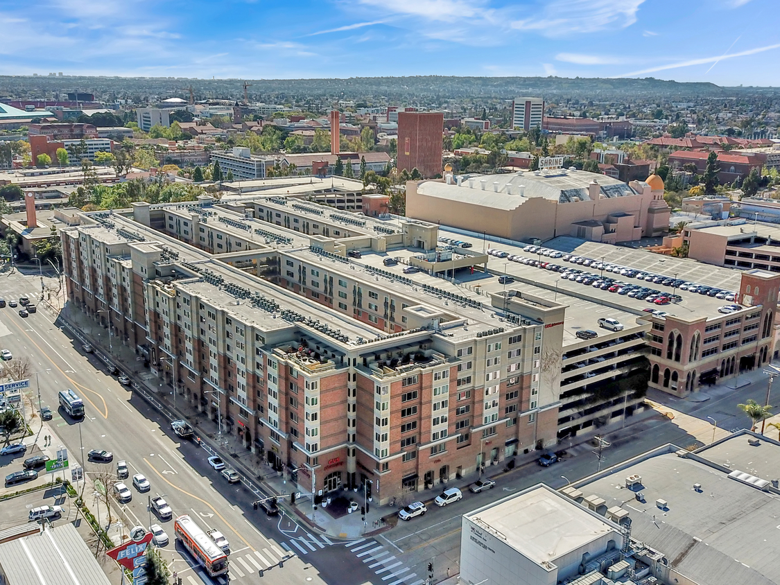 University Gateway, usc, 3335 S Figueroa St, Los Angeles, CA 90007, USA, Photo:2