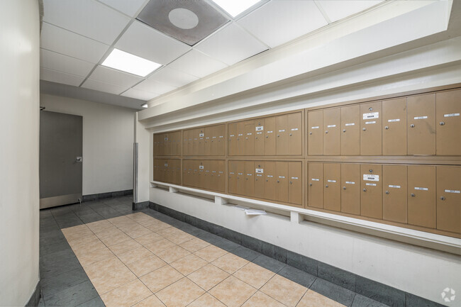 825 S. Hobart Blvd., undefined, 825 S Hobart Blvd, Los Angeles, CA 90005, USA, Photo:9