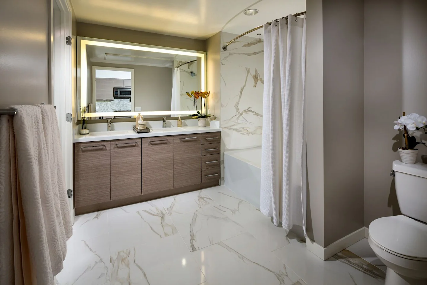 Chelsea Santa Monica, smc, 1318 2nd St, Santa Monica, CA 90401, USA, Photo:10