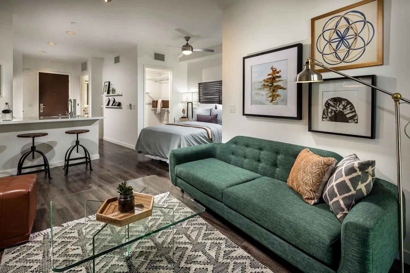 Chelsea Santa Monica, smc, 1318 2nd St, Santa Monica, CA 90401, USA, Photo:12