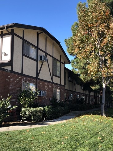 Whispering Pines, undefined, 4085-4089 Nobel Dr, San Diego, CA 92122, Photo:3