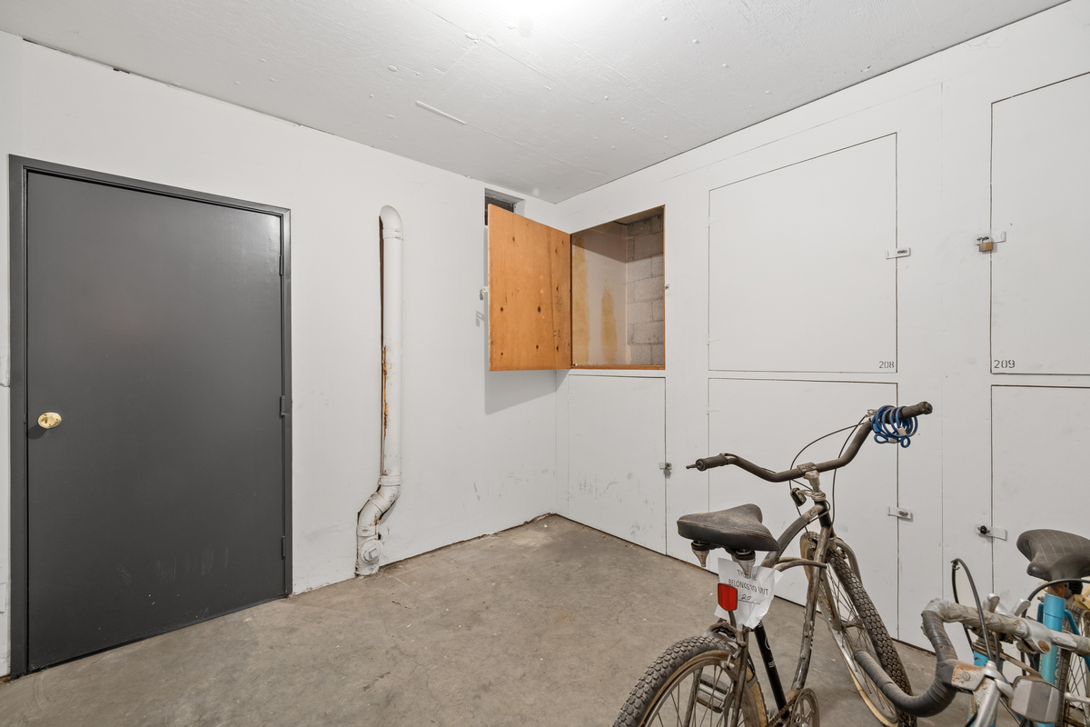 Sawtelle, ucla, 1914 Corinth Ave APT 207, Los Angeles, CA 90025, USA, Photo:3