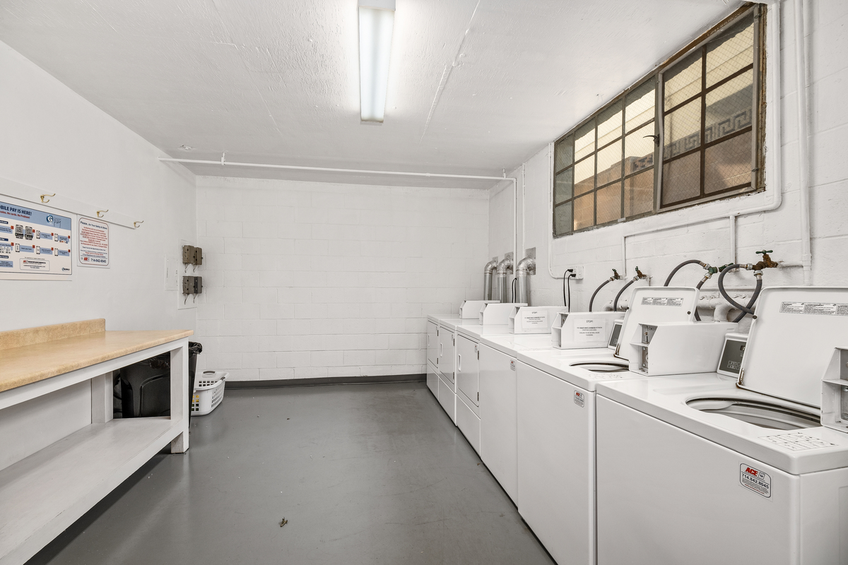 Sawtelle, ucla, 1914 Corinth Ave APT 207, Los Angeles, CA 90025, USA, Photo:4