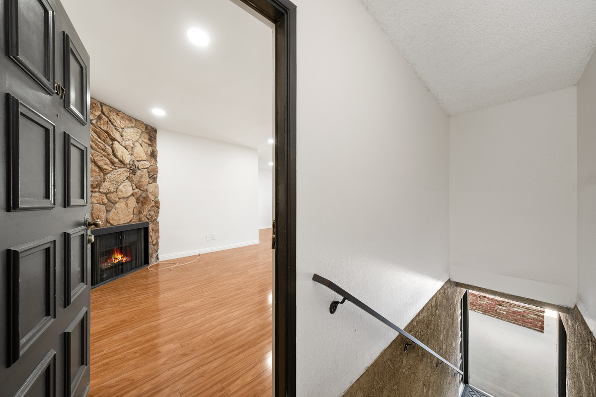 Sawtelle, ucla, 1914 Corinth Ave APT 207, Los Angeles, CA 90025, USA, Photo:6