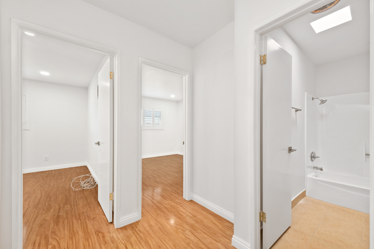 Sawtelle, ucla, 1914 Corinth Ave APT 207, Los Angeles, CA 90025, USA, Photo:16