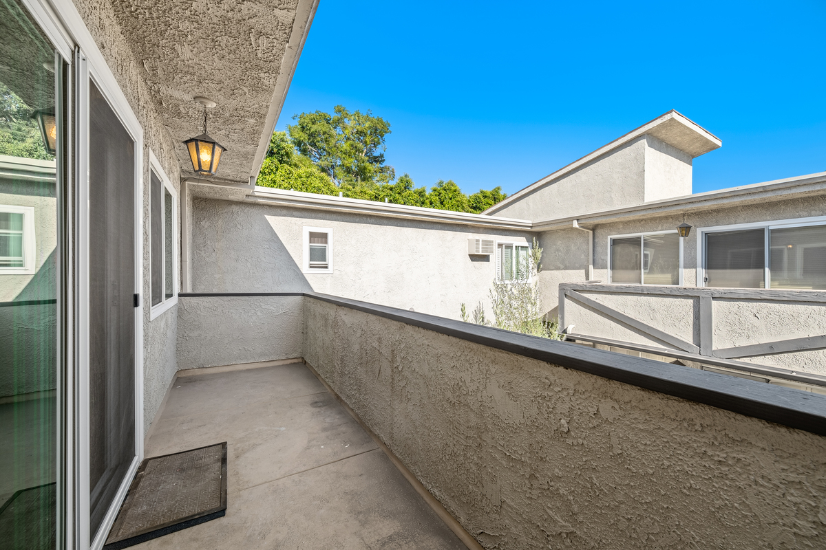 Sawtelle, ucla, 1914 Corinth Ave APT 207, Los Angeles, CA 90025, USA, Photo:17
