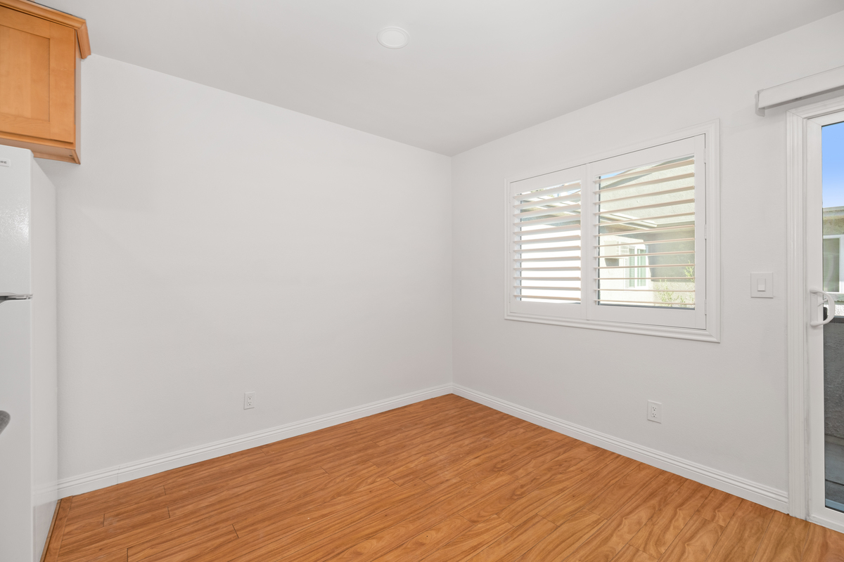 Sawtelle, ucla, 1914 Corinth Ave APT 207, Los Angeles, CA 90025, USA, Photo:25