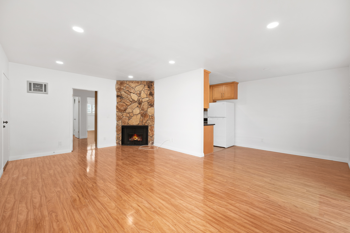 Sawtelle, ucla, 1914 Corinth Ave APT 207, Los Angeles, CA 90025, USA, Photo:26