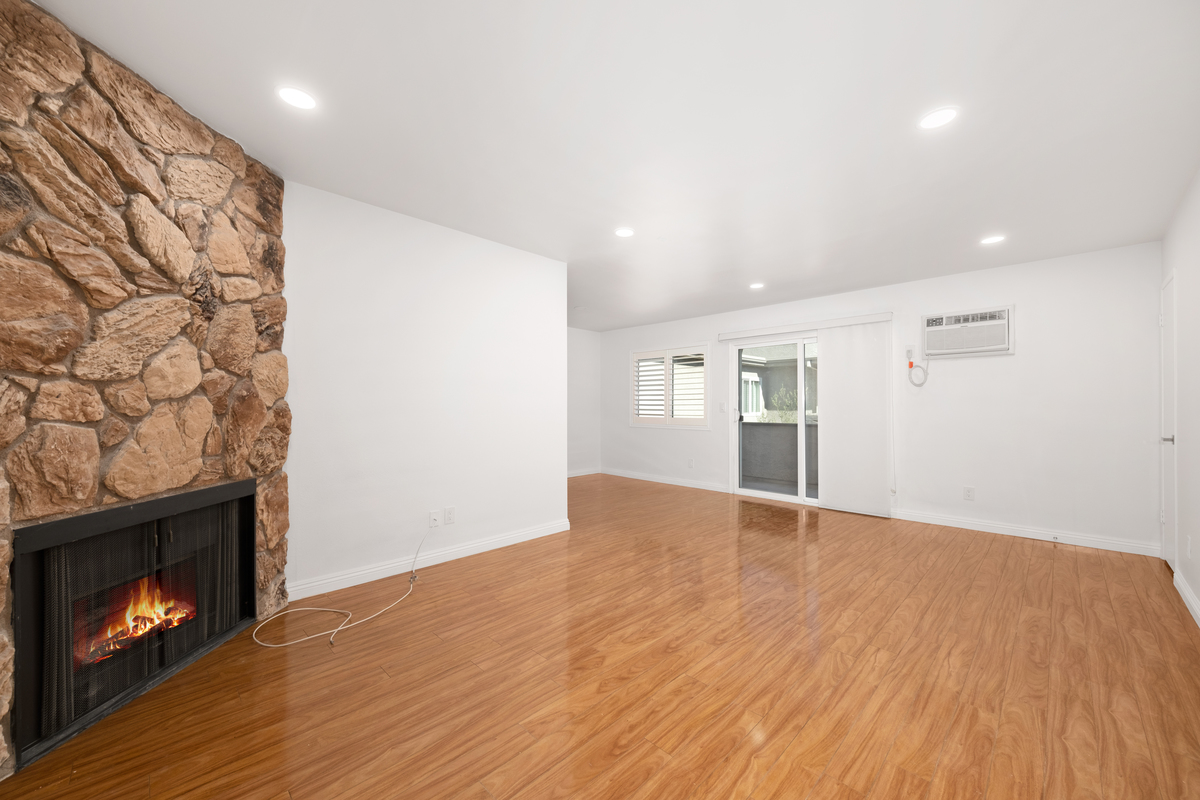 Sawtelle, ucla, 1914 Corinth Ave APT 207, Los Angeles, CA 90025, USA, Photo:28