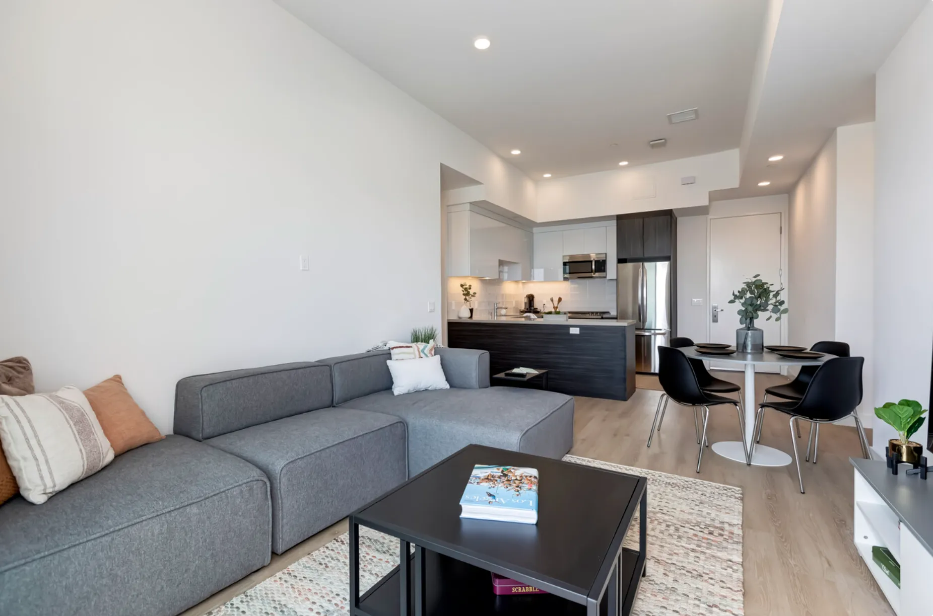 The 505, undefined, 505 W 31st St, Los Angeles, CA 90007, USA, Photo:3