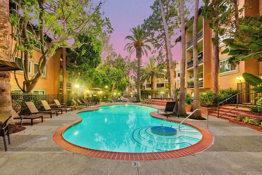 Casa Granada, ucla, 550 S Barrington Ave, Los Angeles, CA 90049, USA