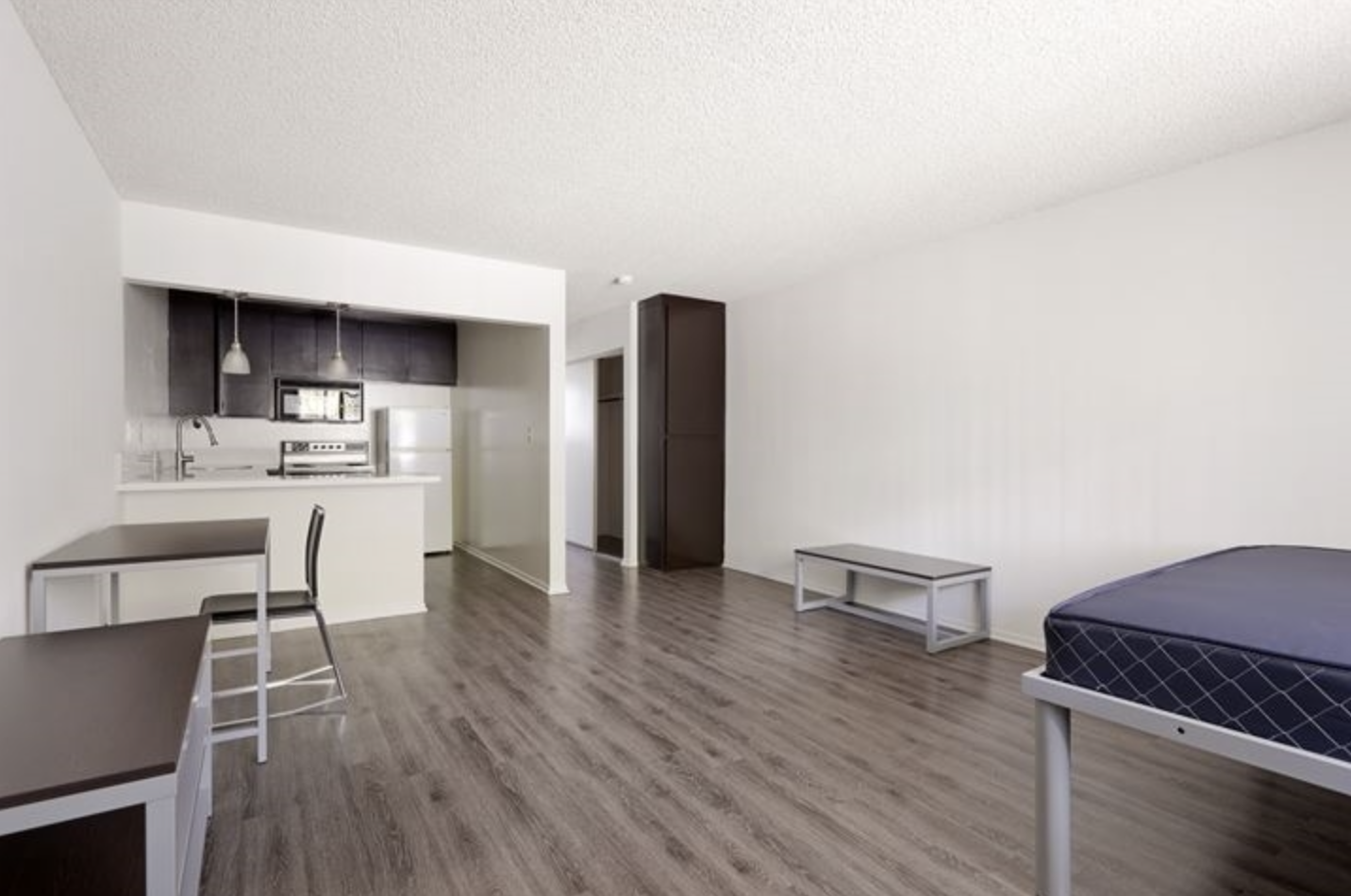 1125-1137 W 36th Pl, usc, 1125 W 36th Pl, Los Angeles, CA 90007, USA, Photo:1