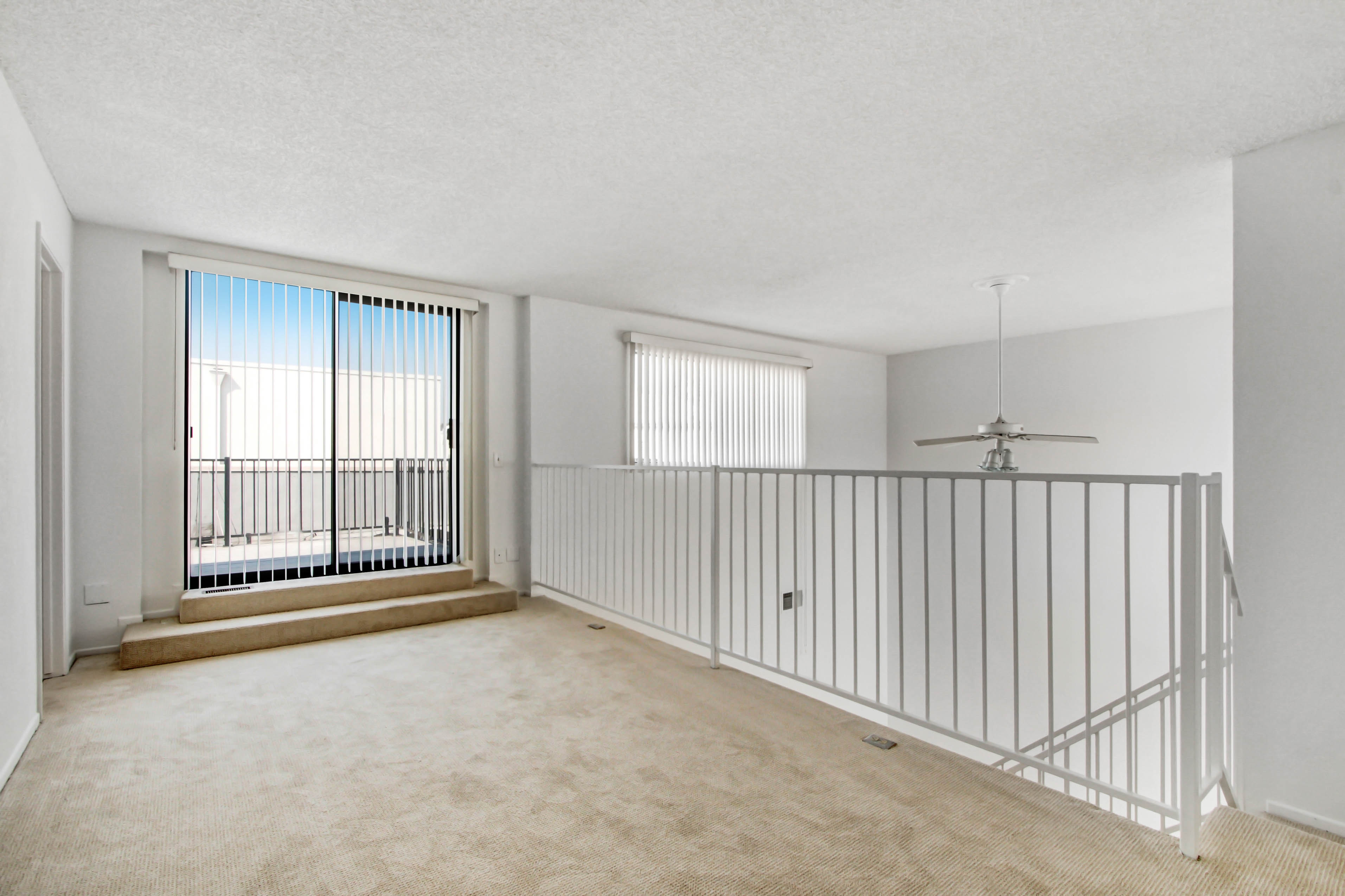 Spacious Westwood apartment with rooftop, ucla, 10604 Wilkins Ave, Los Angeles, CA 90024, USA, Photo:3