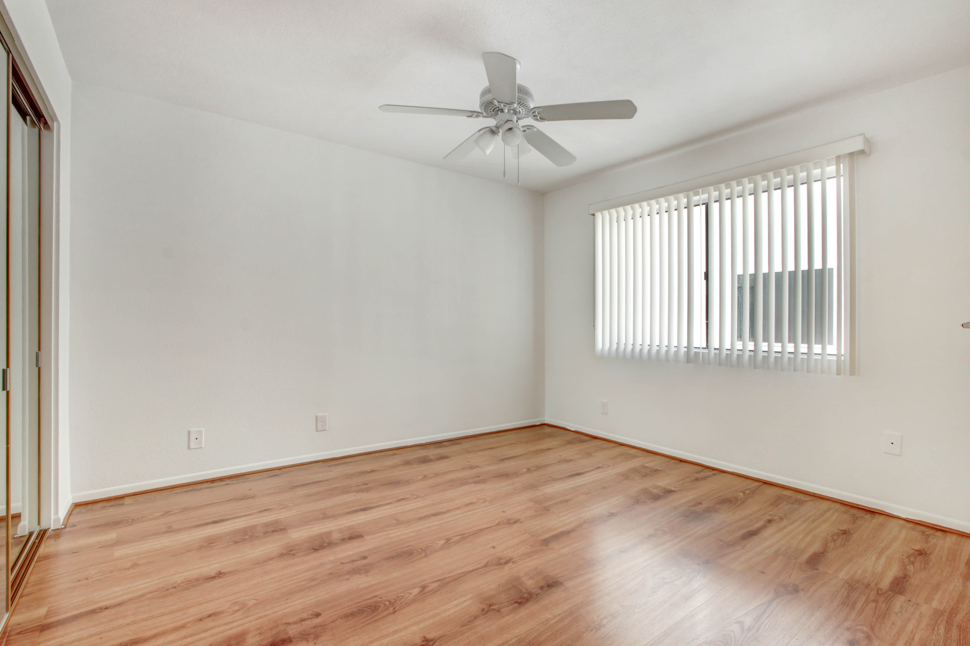 Spacious Westwood apartment with rooftop, ucla, 10604 Wilkins Ave, Los Angeles, CA 90024, USA, Photo:5