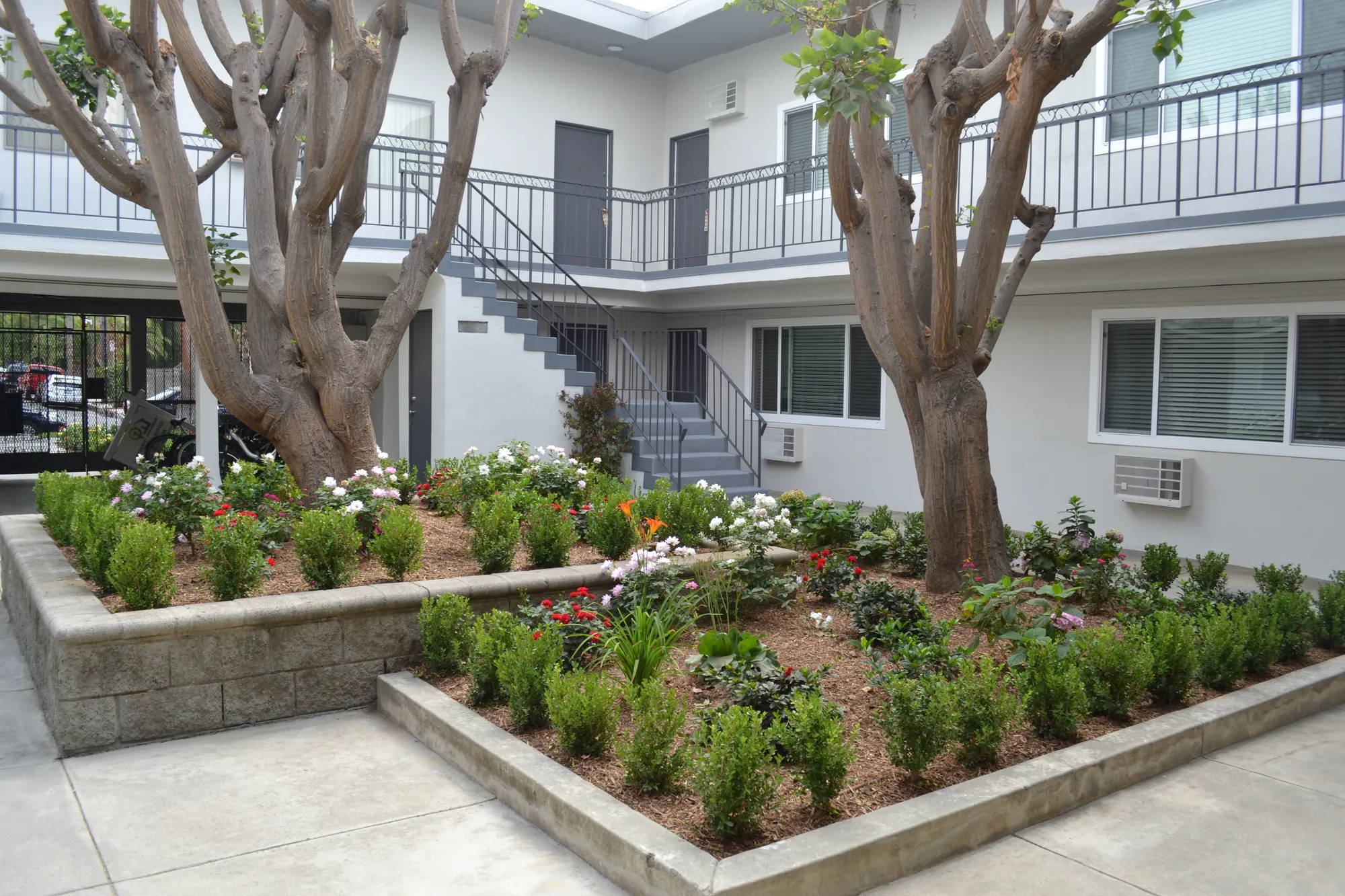 The Jewel , undefined, 2801 Orchard Ave., Los Angeles, CA 90007, USA, Photo:12