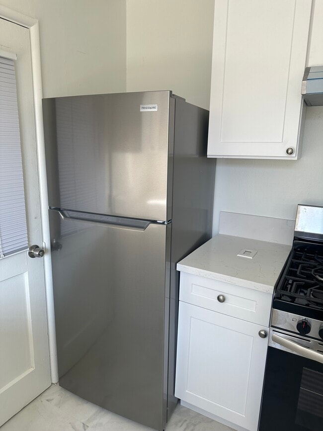 11855 Washington Pl Unit C, undefined, 11855 Washington Pl, Los Angeles, CA 90066, Photo:3