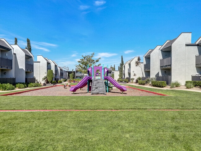 3020 Yorba Linda Blvd, csuf, 3020 Yorba Linda Blvd, Fullerton, CA 92831, Photo:3